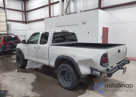 2000 Toyota Tundra Sr5 V8 z USA, uszkodzony, nr VIN 5TBBT4419YS026995